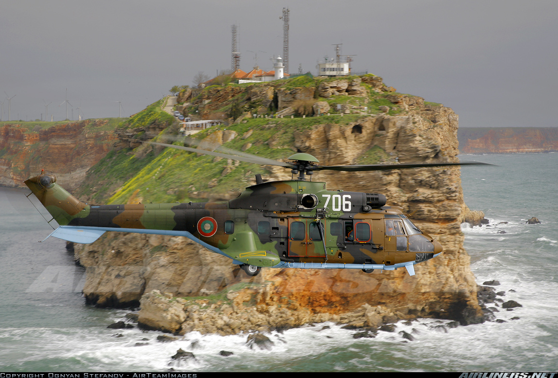 Eurocopter AS-532AL Cougar.jpg