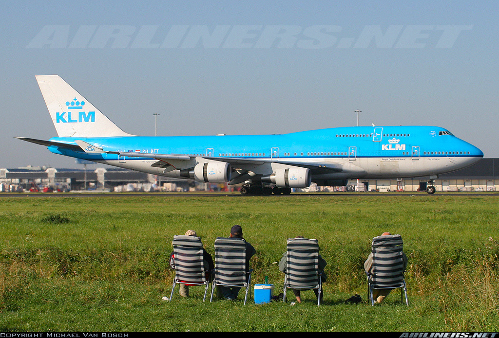 Boeing 747-406M.jpg